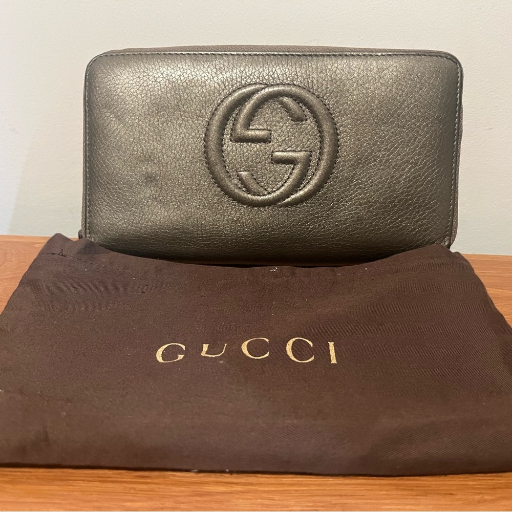 Gucci Soho Zip Around Wallet in Pewter| Made In Italy